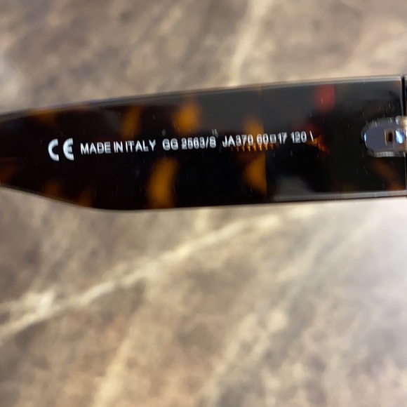 Woman’s sunglasses - Picture 6 of 6